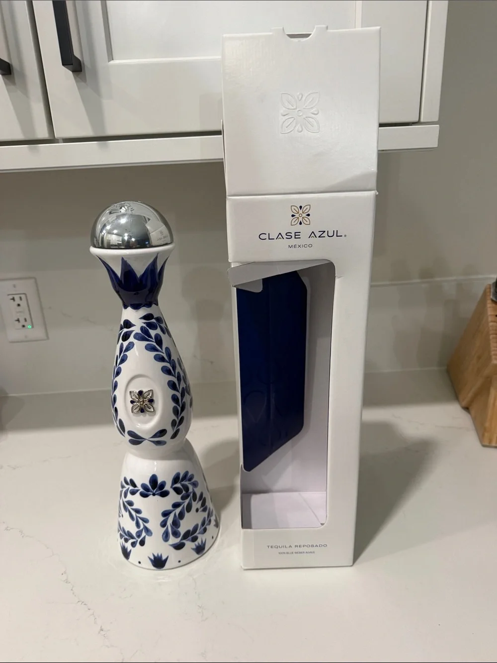 Clase Azul White & Blue Ceramic Decorative Vase